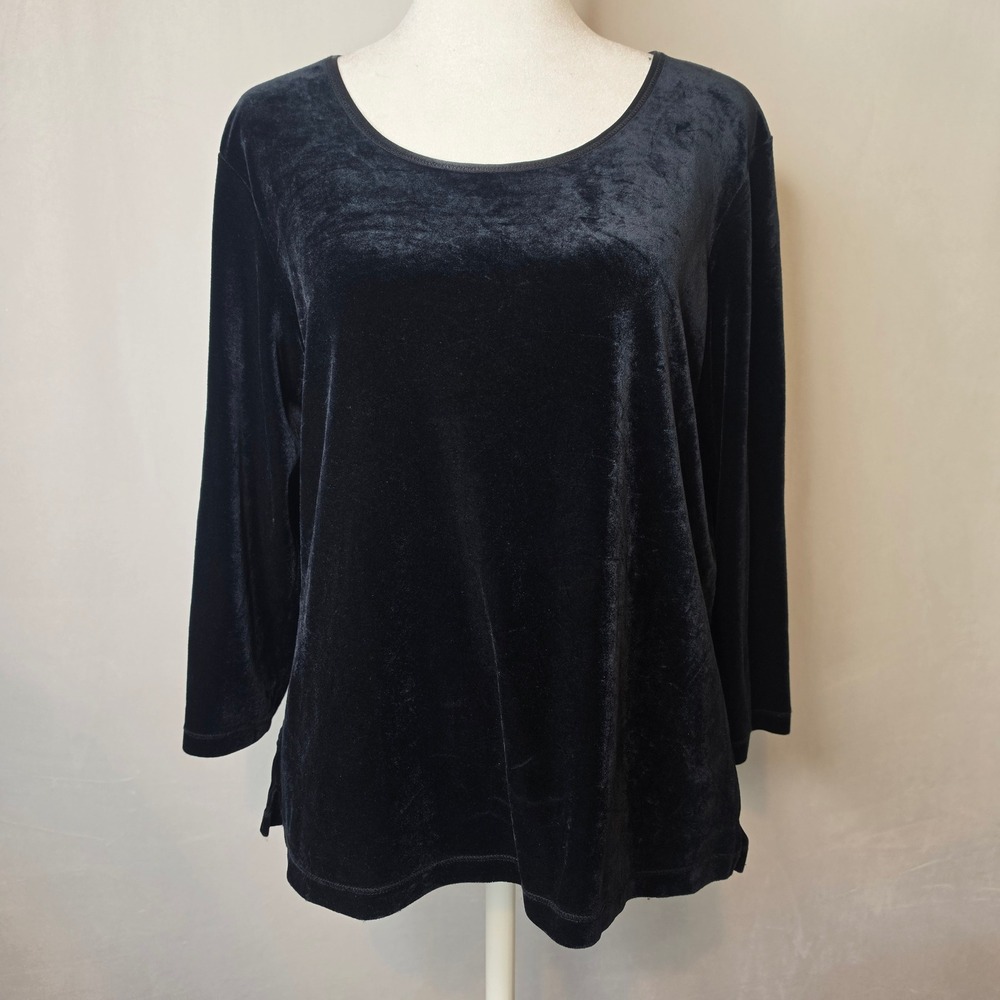 J Jill Stretch Black Velvet Scoop Neck 3/4 Sleeve Top with Side Slits Style 2102